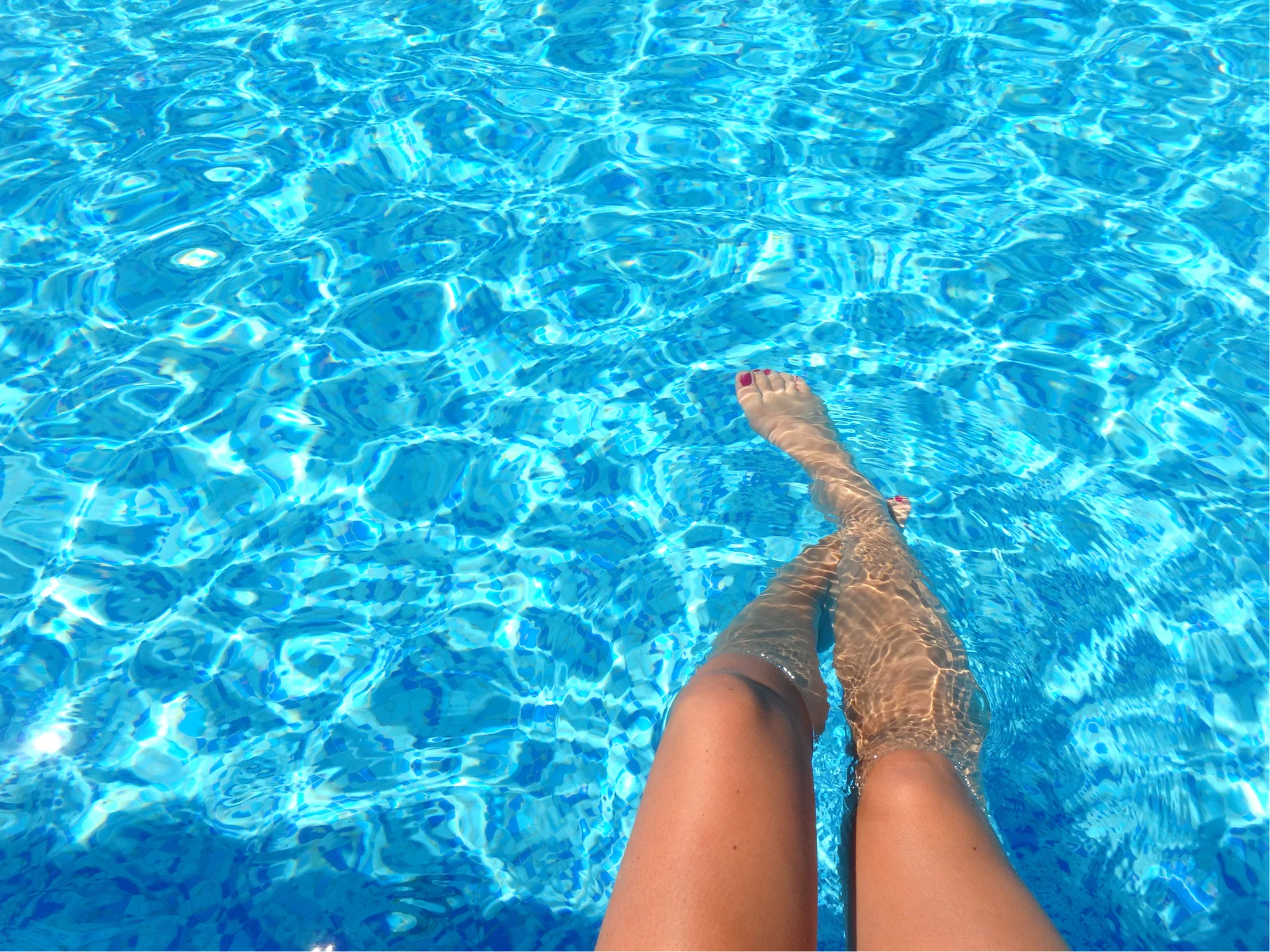 Crystal-clear mineral pool waters at Miracle Hill, Desert Hot Springs