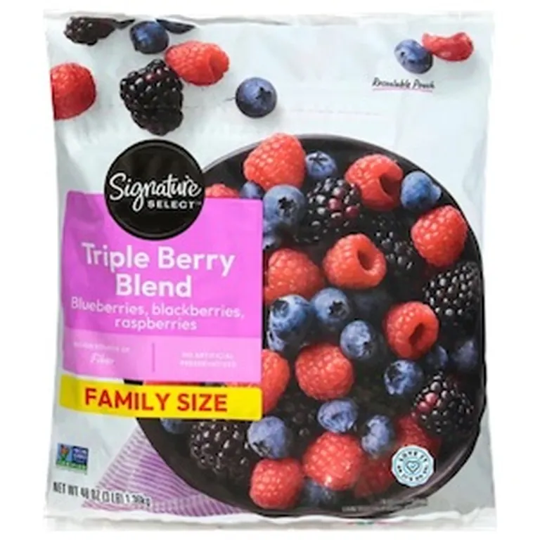 Signature Select Triple Berry Blend, 48 ounces
