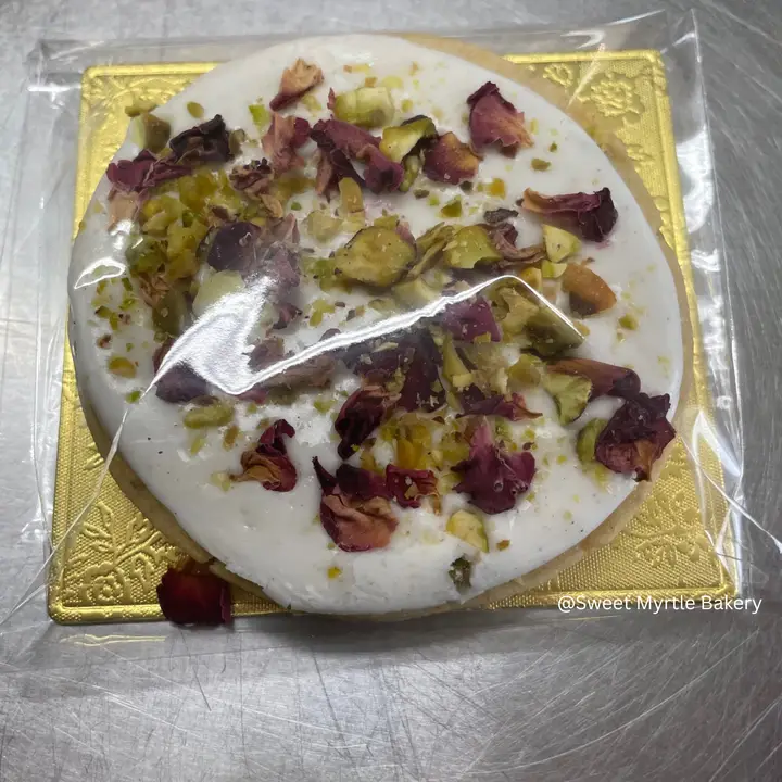 Rose Cardamom & Pistachio Shortbread Cookies - Image 5