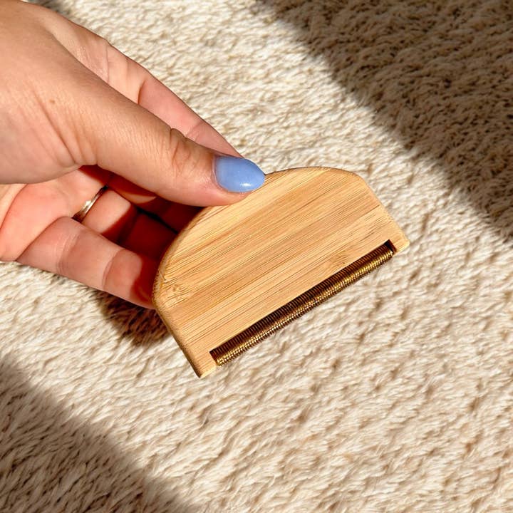 Bamboo Travel Lint Remover | Stocking Stuffer Bestseller - Image 1